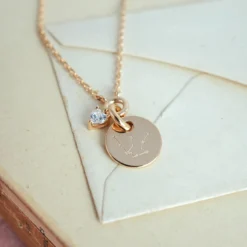 New HappyBulle Collier mini coeur scintillant personnalisé médaille gravée plaqué or 10 mm Plaqué or 18k
