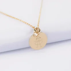 Sale HappyBulle Collier mini coeur scintillant personnalisé médaille gravée plaqué or 15 mm Plaqué or 18k