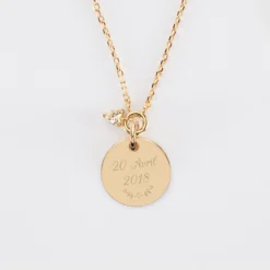 Sale HappyBulle Collier mini coeur scintillant personnalisé médaille gravée plaqué or 15 mm Plaqué or 18k