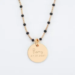 Discount HappyBulle Collier perles colorées personnalisé médaille gravée plaqué or 15 mm
