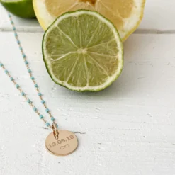 Sale HappyBulle Collier perles Miyuki colorées personnalisé médaille gravée plaqué or 15 mm