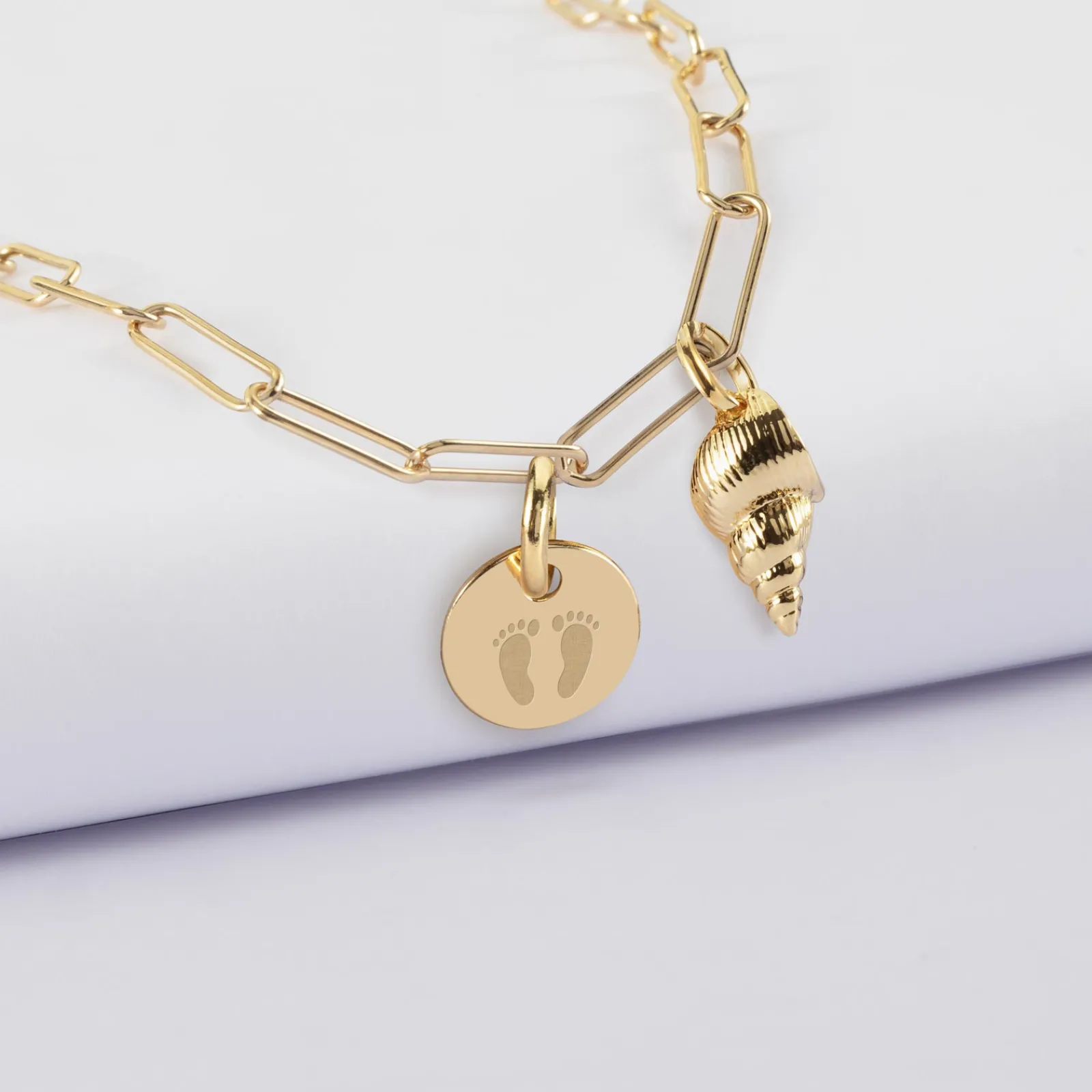 Discount HappyBulle Collier personnalisé petites mailles médaille gravée plaqué or 10 mm et breloque(s) summer - à composer