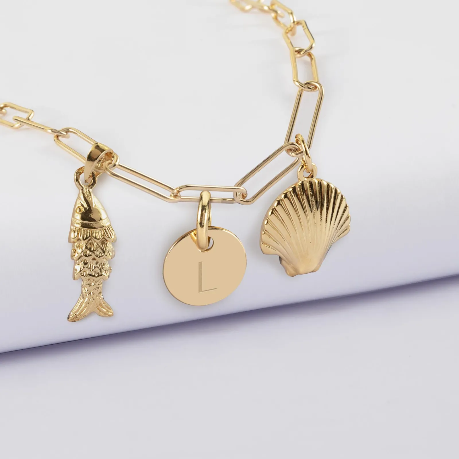 Discount HappyBulle Collier personnalisé petites mailles médaille gravée plaqué or 10 mm et breloque(s) summer - à composer