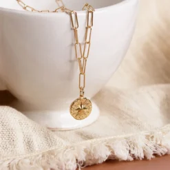 Hot HappyBulle Collier personnalisé petites mailles médaille gravée plaqué or rose des vents texturée 14 mm