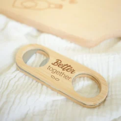 HappyBulle Décapsuleur Marié personnalisé bois gravé 10x4 cm