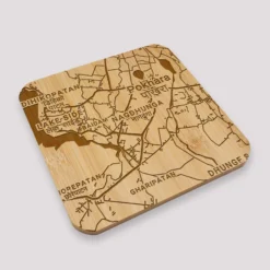 Hot HappyBulle Dessous de plat "Géo map" personnalisé gravé bambou 145x145 mm