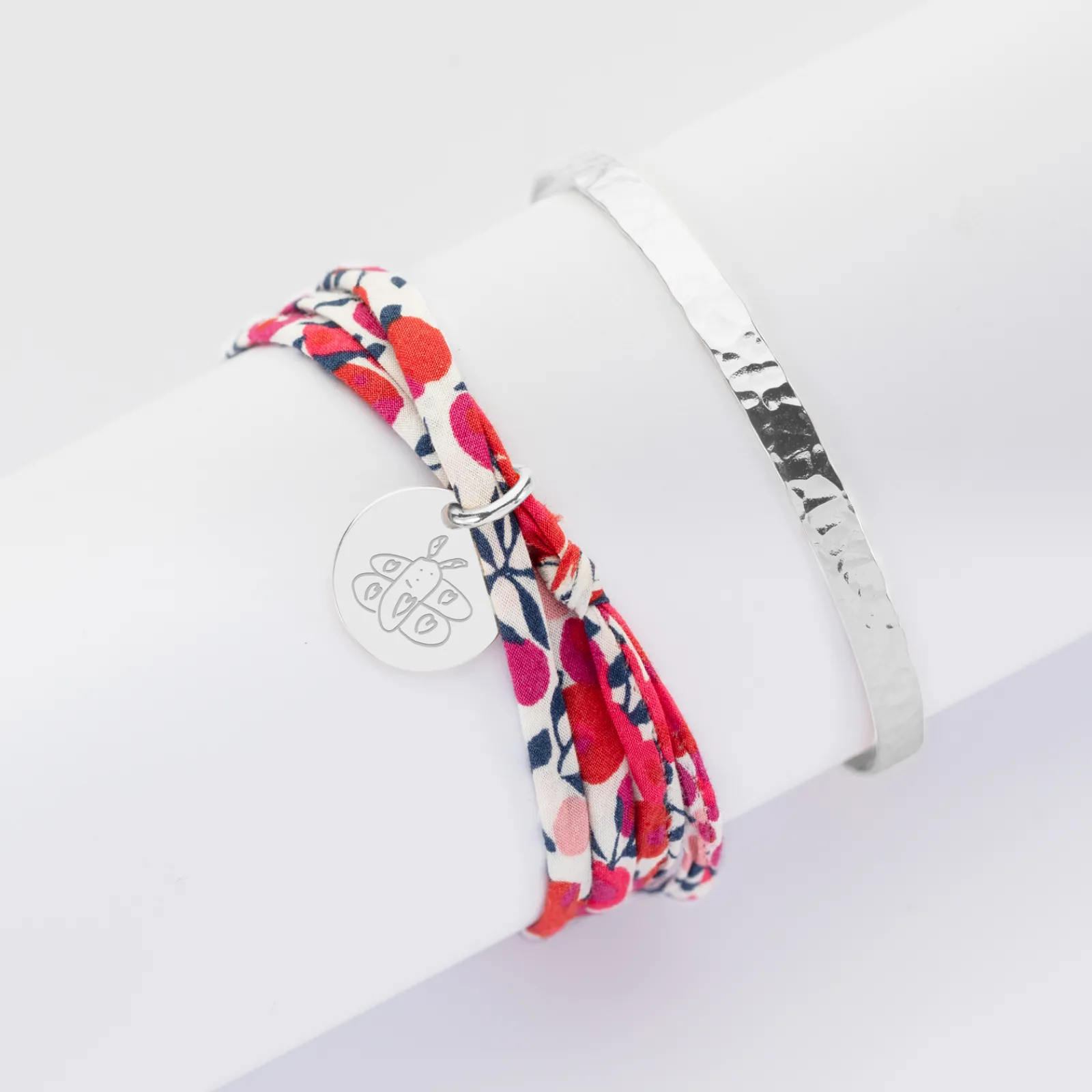 Clearance HappyBulle Duo bracelets personnalisés Jonc plat martelé et Liberty 3 tours médaille gravée argent 15 mm Argent rhodié 925