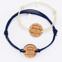 Outlet HappyBulle Duo de bracelets médailles gravées bois rondes 2 trous 21 mm Meilleurs Maman et Papa