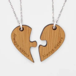 New HappyBulle Duo de pendentifs personnalisés médailles gravées bois prénoms 