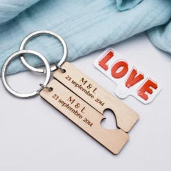 Clearance HappyBulle Duo de porte-clés personnalisés médailles gravées bois plaques 16x66 mm "pour les amoureux"