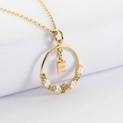 Online HappyBulle Pendentif cercle scintillant coloré personnalisé médaille plaqué or lettre initiale 5 mm