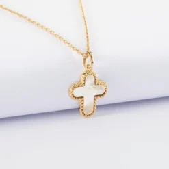 Hot HappyBulle Pendentif croix nacre plaqué or 16 mm