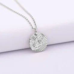 Discount HappyBulle Pendentif enfant médaille Lune trio zircons argent 14 mm Argent rhodié 925