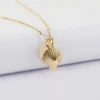 Online HappyBulle Pendentif enfant personnalisé médaille gravée plaqué or 10 mm et breloque coquillage coque 13 mm