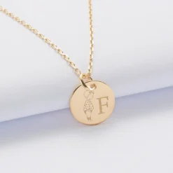 Clearance HappyBulle Pendentif enfant personnalisé initiale médaille gravée plaqué or 15 mm - x Marie Savart Plaqué or 18k