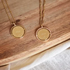 Clearance HappyBulle Pendentif enfant personnalisé médaille réversible Eternelle gravée plaqué or 18 mm - x Capucine Plaqué or 18k