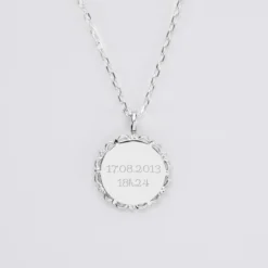 New HappyBulle Pendentif enfant personnalisé médaille vintage dentelée gravée argent 17 mm Argent rhodié 925
