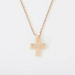 Best HappyBulle Pendentif enfant personnalisé prénom médaille gravée plaqué or croix 15x13 mm Plaqué or 18k