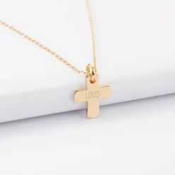 Best HappyBulle Pendentif enfant personnalisé prénom médaille gravée plaqué or croix 15x13 mm Plaqué or 18k