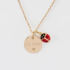 Best HappyBulle Pendentif enfant personnalisé médaille gravée plaqué or 15 mm et breloque email coccinelle 8 mm Plaqué or 18k