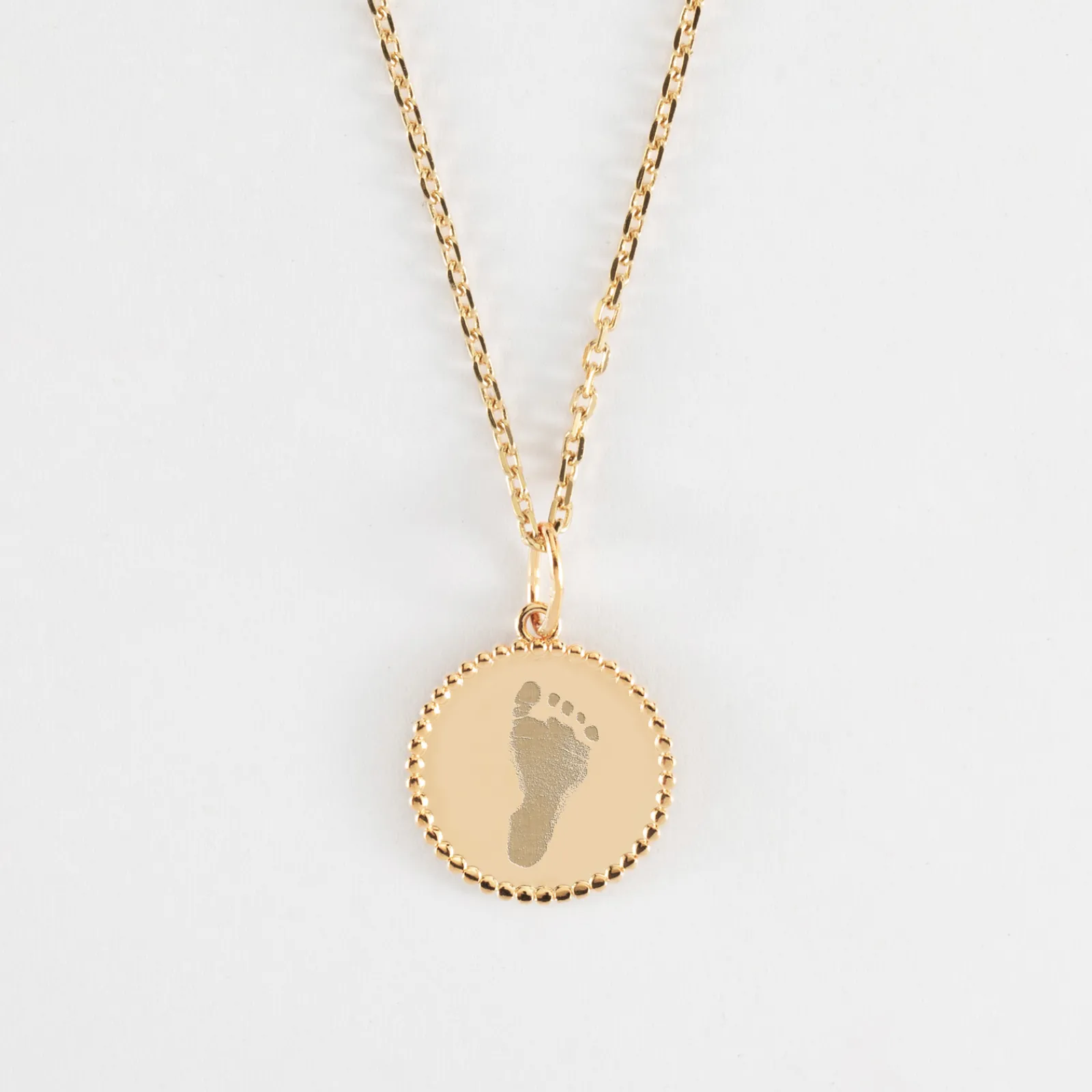 Outlet HappyBulle Pendentif enfant personnalisé médaille gravée plaqué or colombe texturée 14 mm Plaqué or 18k