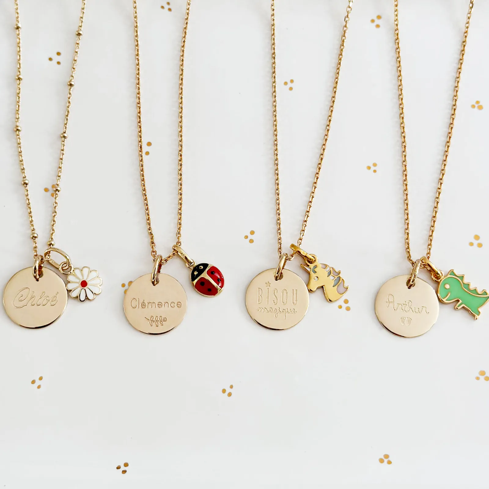 Outlet HappyBulle Pendentif enfant personnalisé médaille gravée plaqué or 15 mm et breloque email dinosaure 12 mm