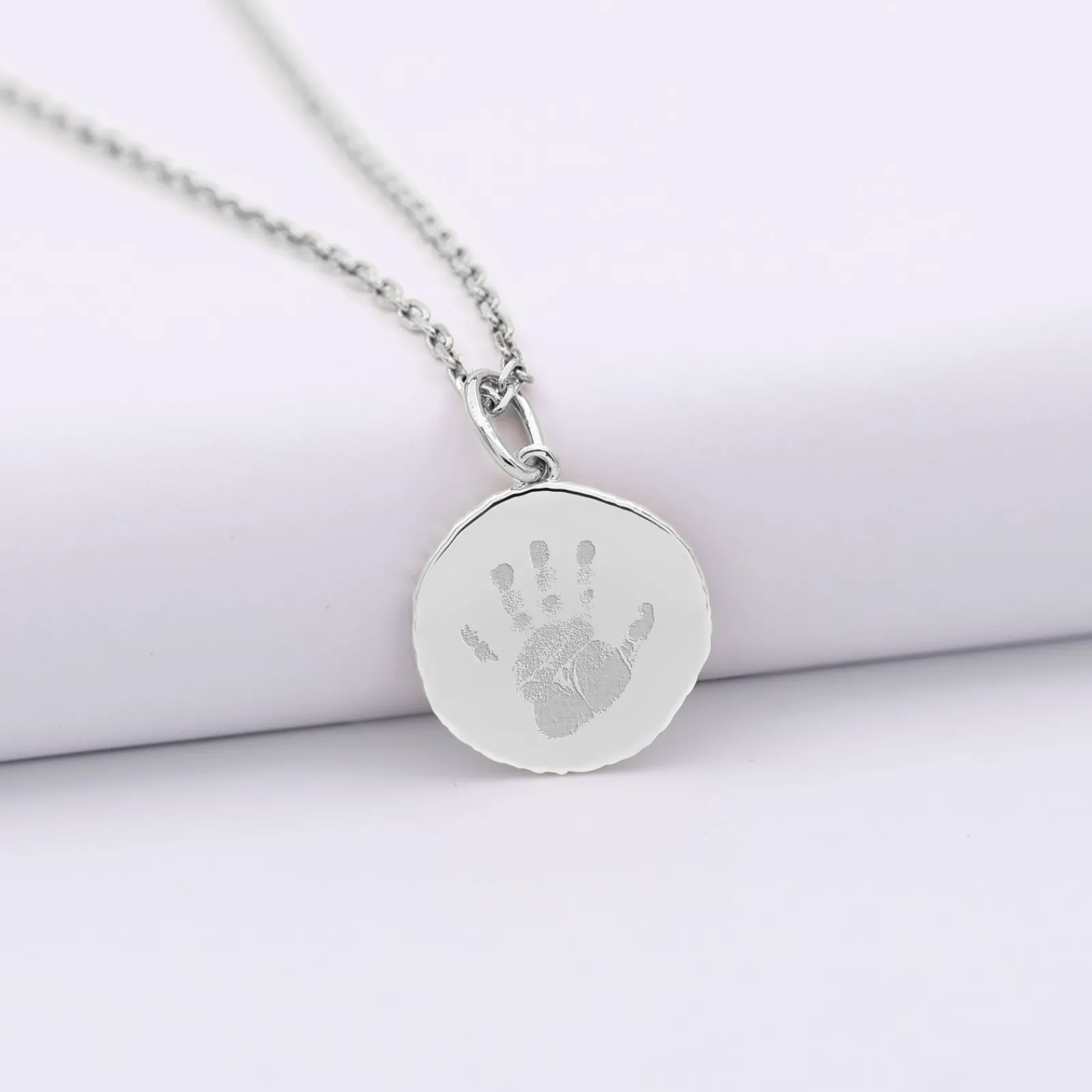 Outlet HappyBulle Pendentif enfant personnalisé médaille gravée argent rose des vents texturée 14 mm Argent rhodié 925