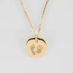 HappyBulle Pendentif enfant personnalisé médaille contour strié gravée plaqué or 17 mm
