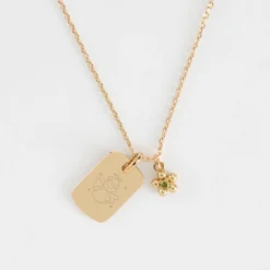 Best HappyBulle Pendentif enfant personnalisé médaille gravée plaqué or rectangle 17x11 mm et breloque fleur zircon plaqué or 8 mm