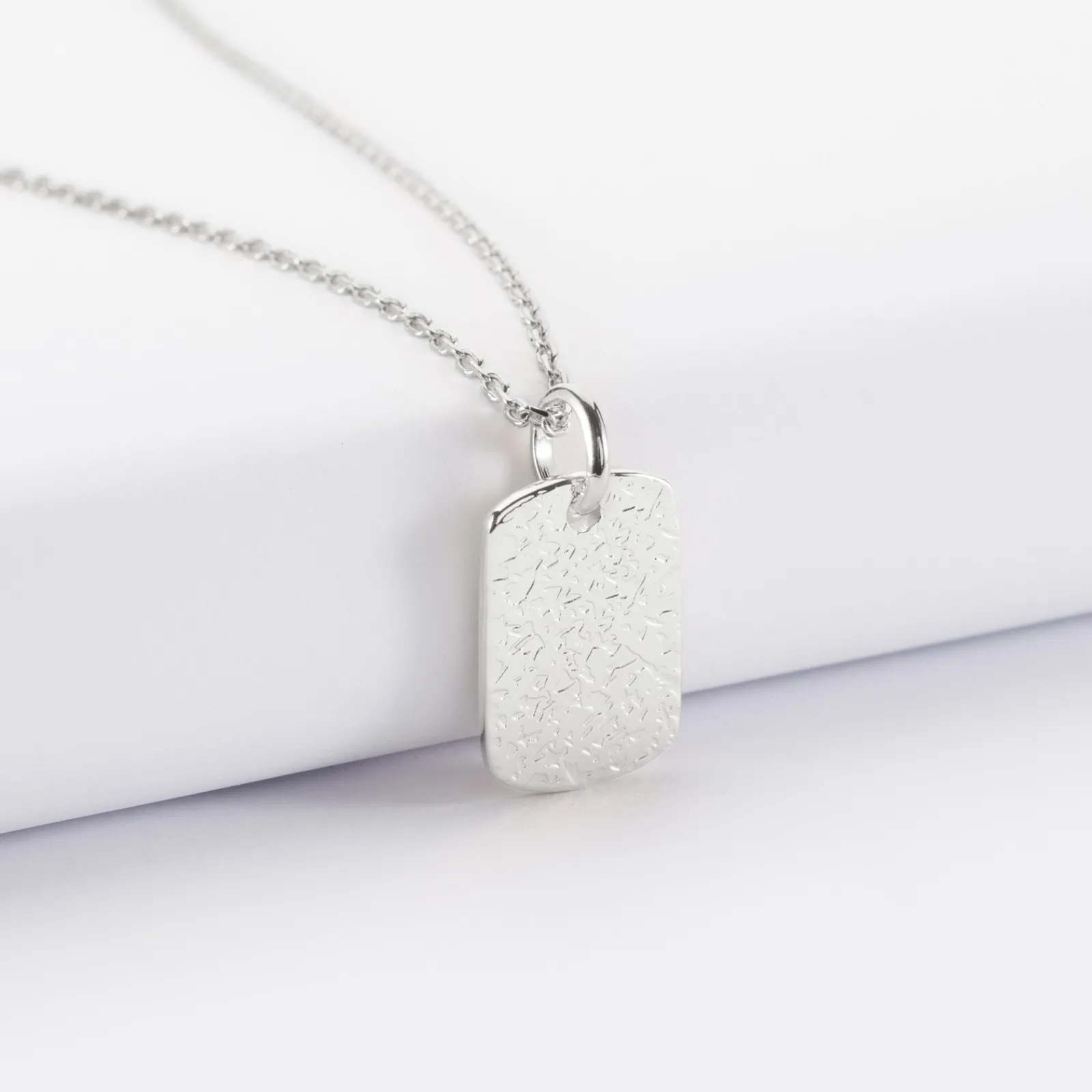 Online HappyBulle Pendentif enfant personnalisé médaille gravée martelée argent rectangle 17x11 mm Argent rhodié 925
