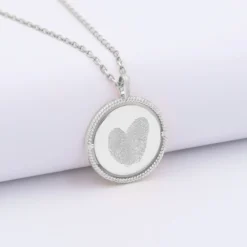 Sale HappyBulle Pendentif enfant personnalisé médaille réversible contour tressé Eternelle gravée argent 18 mm Argent rhodié 925