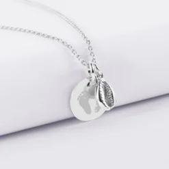 Online HappyBulle Pendentif enfant personnalisé médaille gravée argent 15 mm et breloque coquillage cauri 10 mm Argent rhodié 925