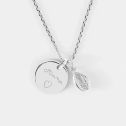 Online HappyBulle Pendentif enfant personnalisé médaille gravée argent 15 mm et breloque coquillage cauri 10 mm Argent rhodié 925