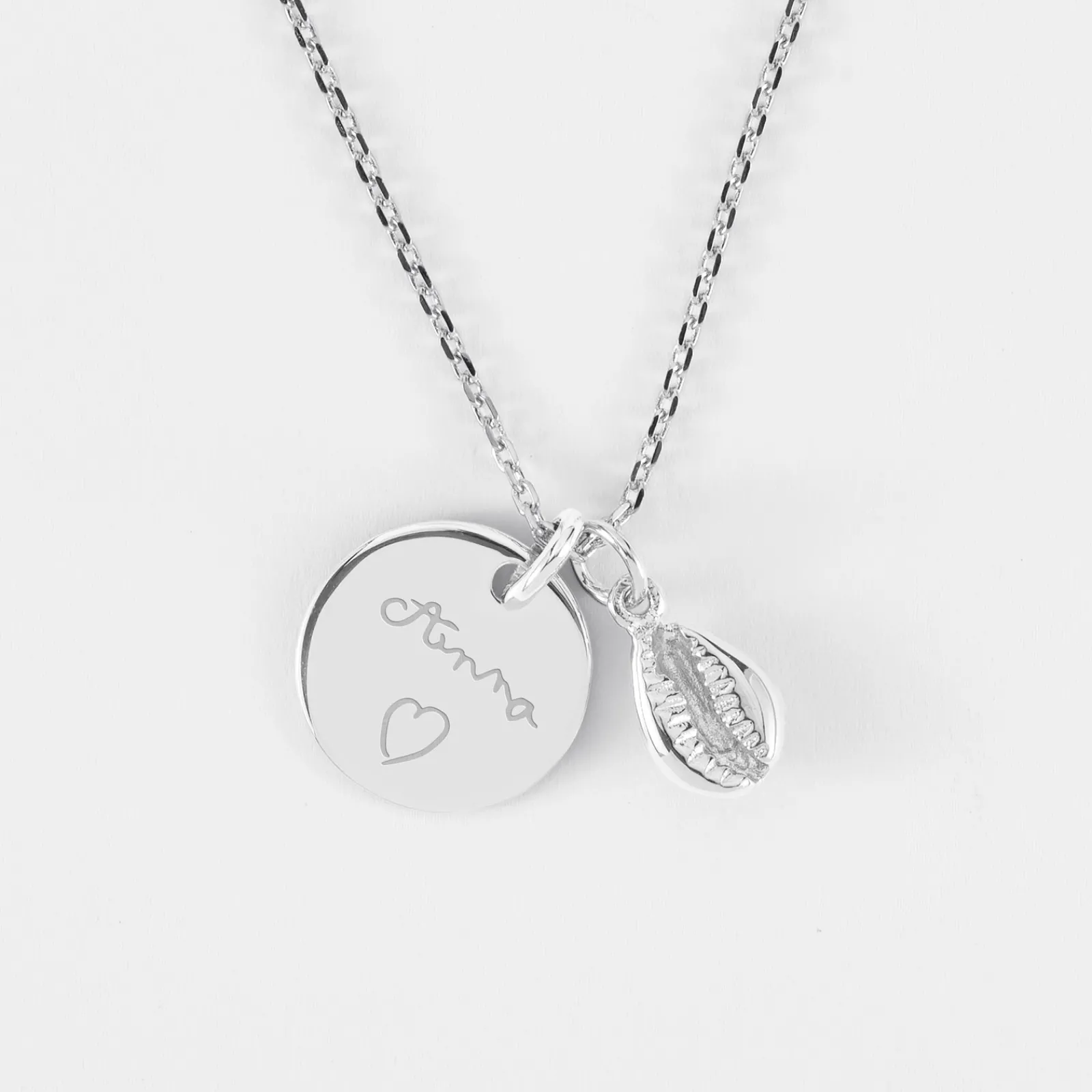 Online HappyBulle Pendentif enfant personnalisé médaille gravée argent 15 mm et breloque coquillage cauri 10 mm Argent rhodié 925