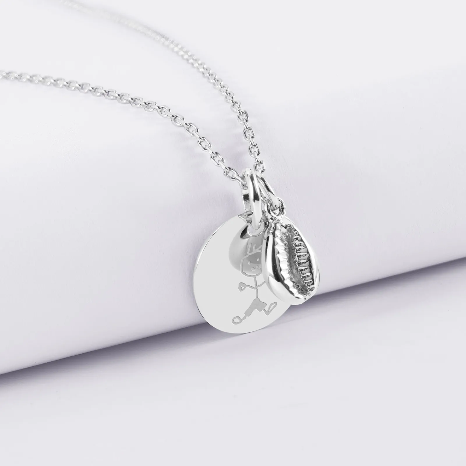 Online HappyBulle Pendentif enfant personnalisé médaille gravée argent 15 mm et breloque coquillage cauri 10 mm Argent rhodié 925