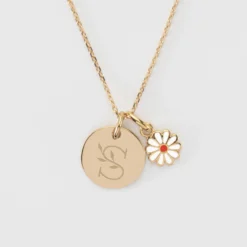 Hot HappyBulle Pendentif enfant personnalisé médaille gravée plaqué or 15 mm et breloque email fleur marguerite 8 mm Plaqué or 18k