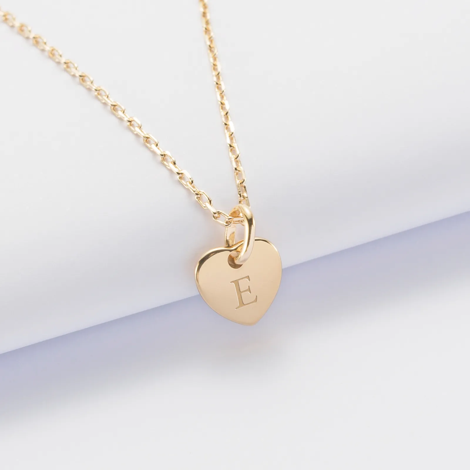 Clearance HappyBulle Pendentif enfant personnalisé initiale médaille gravée plaqué or coeur 10 mm Plaqué or 18k