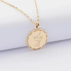 Outlet HappyBulle Pendentif enfant personnalisé médaille vintage dentelée gravée plaqué or 17 mm Plaqué or 18k