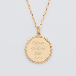 Best HappyBulle Pendentif EVJF personnalisé médaille soleil gravée plaqué or 20 mm Plaqué or 18k