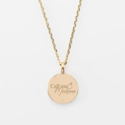 Sale HappyBulle Pendentif EVJF personnalisé médaille gravée plaqué or soleil 14 mm Email blanc