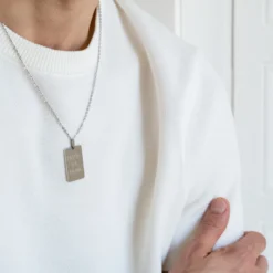 New HappyBulle Pendentif homme personnalisé médaille gravée acier 20x32 mm Acier inoxydable