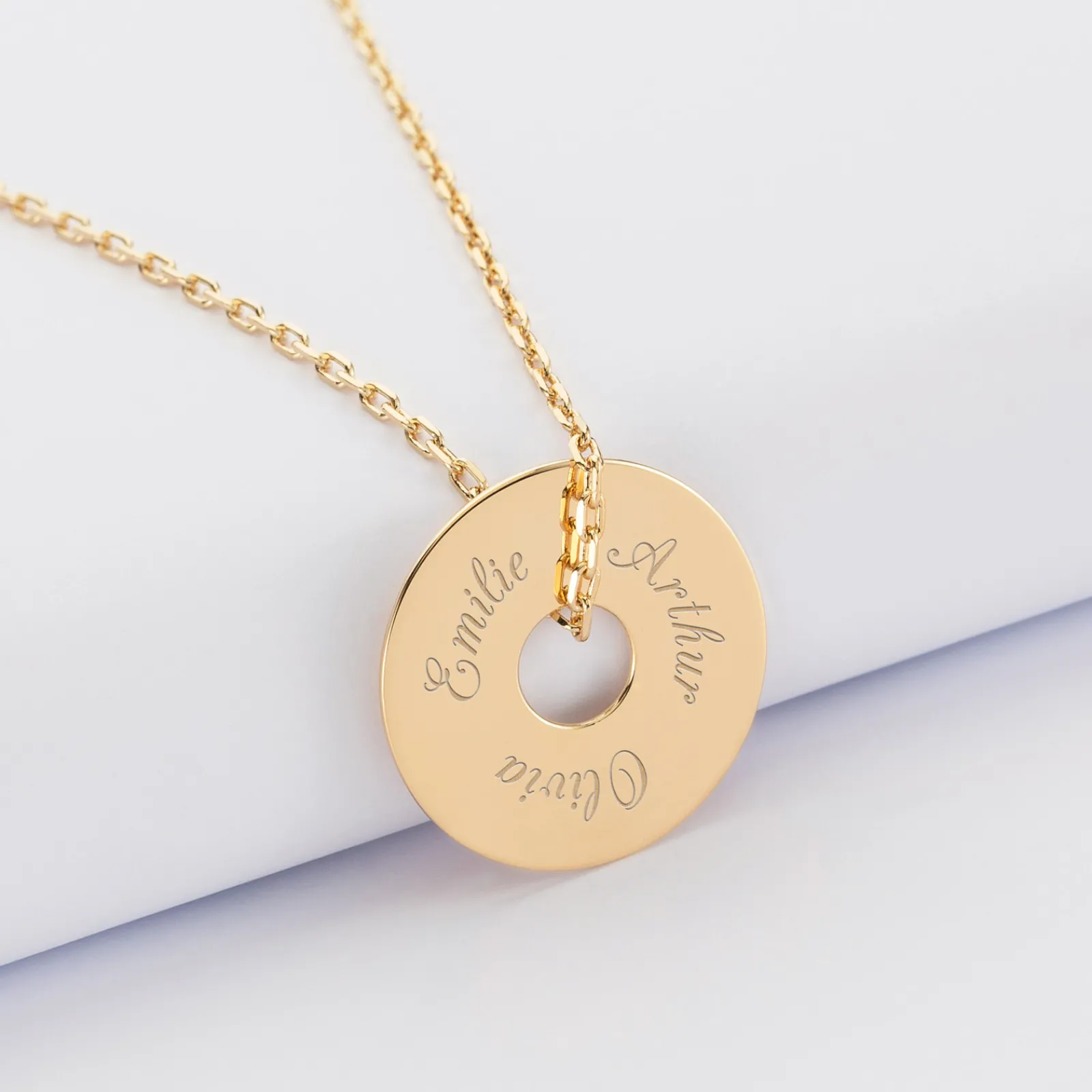 Outlet HappyBulle Pendentif homme personnalisé médaille gravée plaqué or cible 20 mm Plaqué or 18k