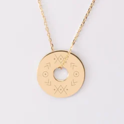 Online HappyBulle Pendentif homme personnalisé médaille gravée plaqué or cible soleil 20mm Plaqué or 18k