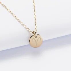 Sale HappyBulle Pendentif initiale personnalisé médaille gravée plaqué or 10 mm - Edition spéciale Astro Plaqué or 18k