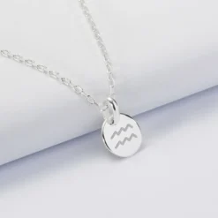 Sale HappyBulle Pendentif initiale personnalisé médaille gravée argent 10 mm - Edition spéciale Astro Argent rhodié 925