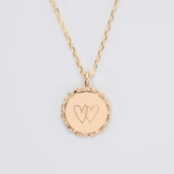 Online HappyBulle Pendentif Mariée personnalisé médaille vintage dentelée gravée plaqué or 17 mm Plaqué or 18k