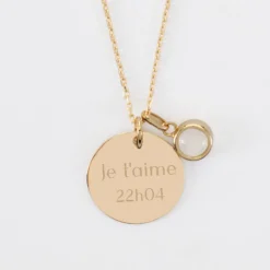 Discount HappyBulle Pendentif Mariée personnalisé médaille gravée plaqué or 19 mm et breloque pierre naturelle 8 mm Plaqué or 18k