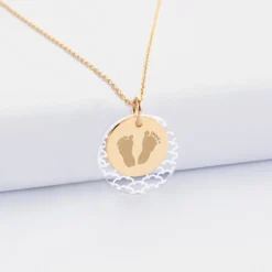 New HappyBulle Pendentif personnalisé double médailles gravées plaqué or 15 mm et acrylique 20 mm Plaqué or 18k