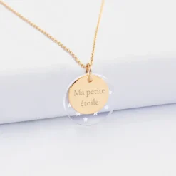 New HappyBulle Pendentif personnalisé double médailles gravées plaqué or 15 mm et acrylique 20 mm Plaqué or 18k