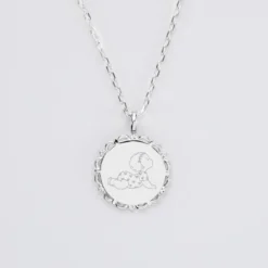 Best HappyBulle Pendentif personnalisé illustration médaille vintage dentelée gravée argent 17 mm - x Marie Savart Argent rhodié 925
